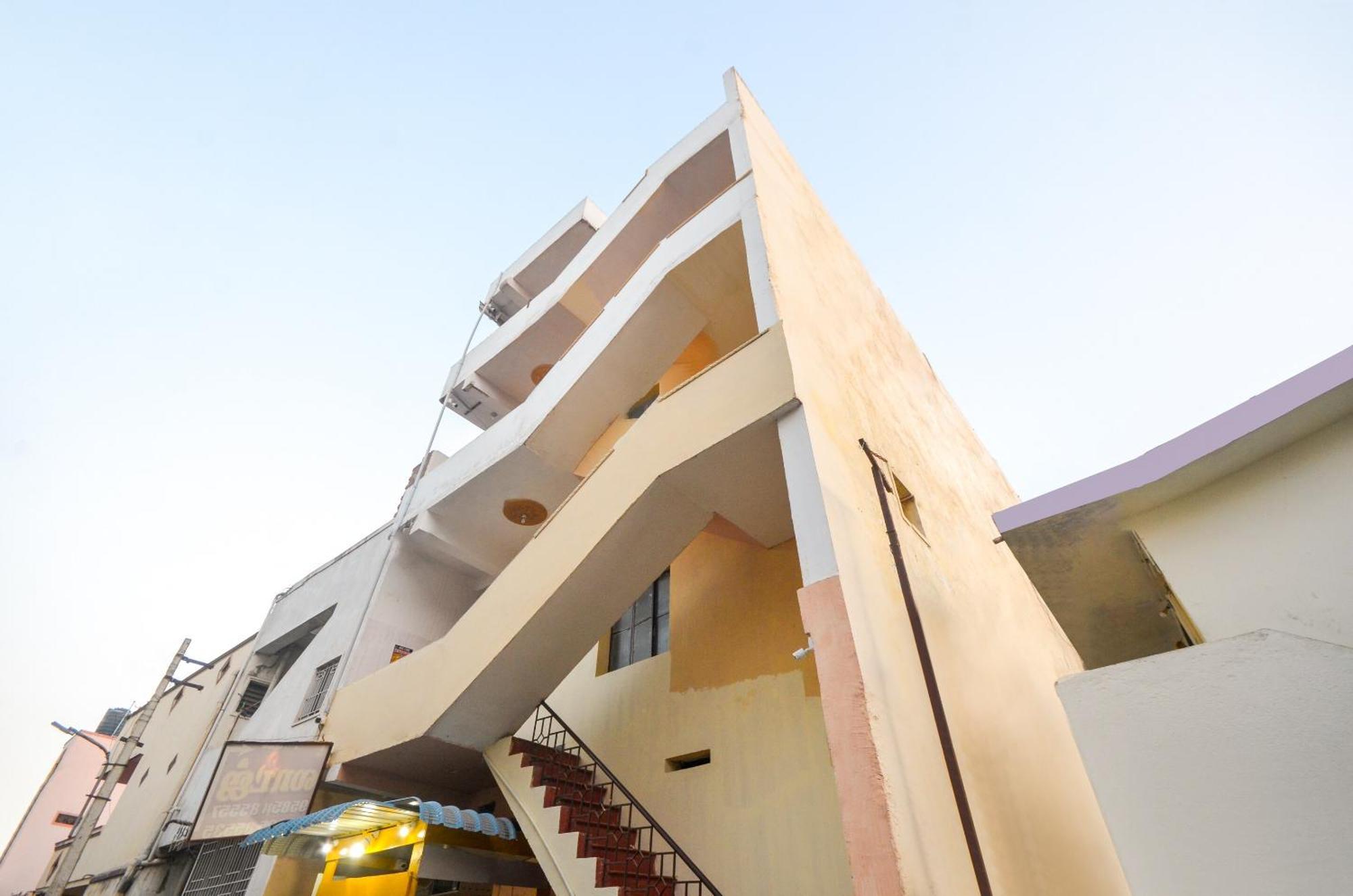 Hotel O Sri Murugan Lodge โคอิมบาทอร์ ภายนอก รูปภาพ